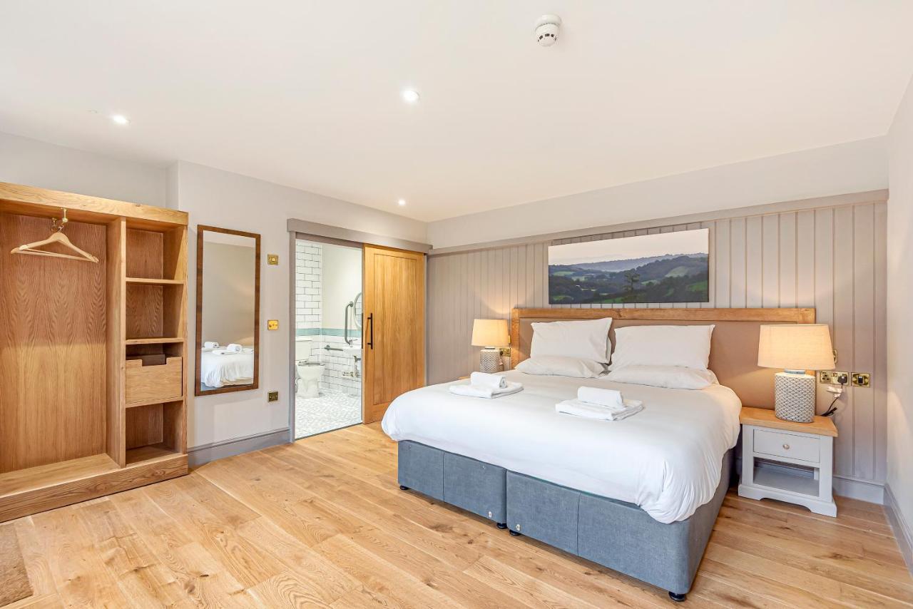 Charlcombe Inn Kelston Екстер'єр фото